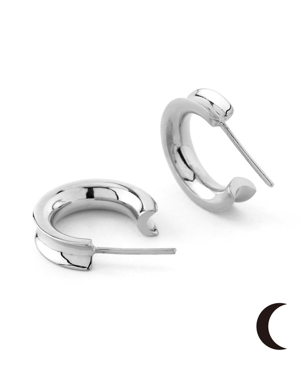 シンプルスタイルで心地良い華やぎを。メタル&#215;フープピアス＆イヤリング 26