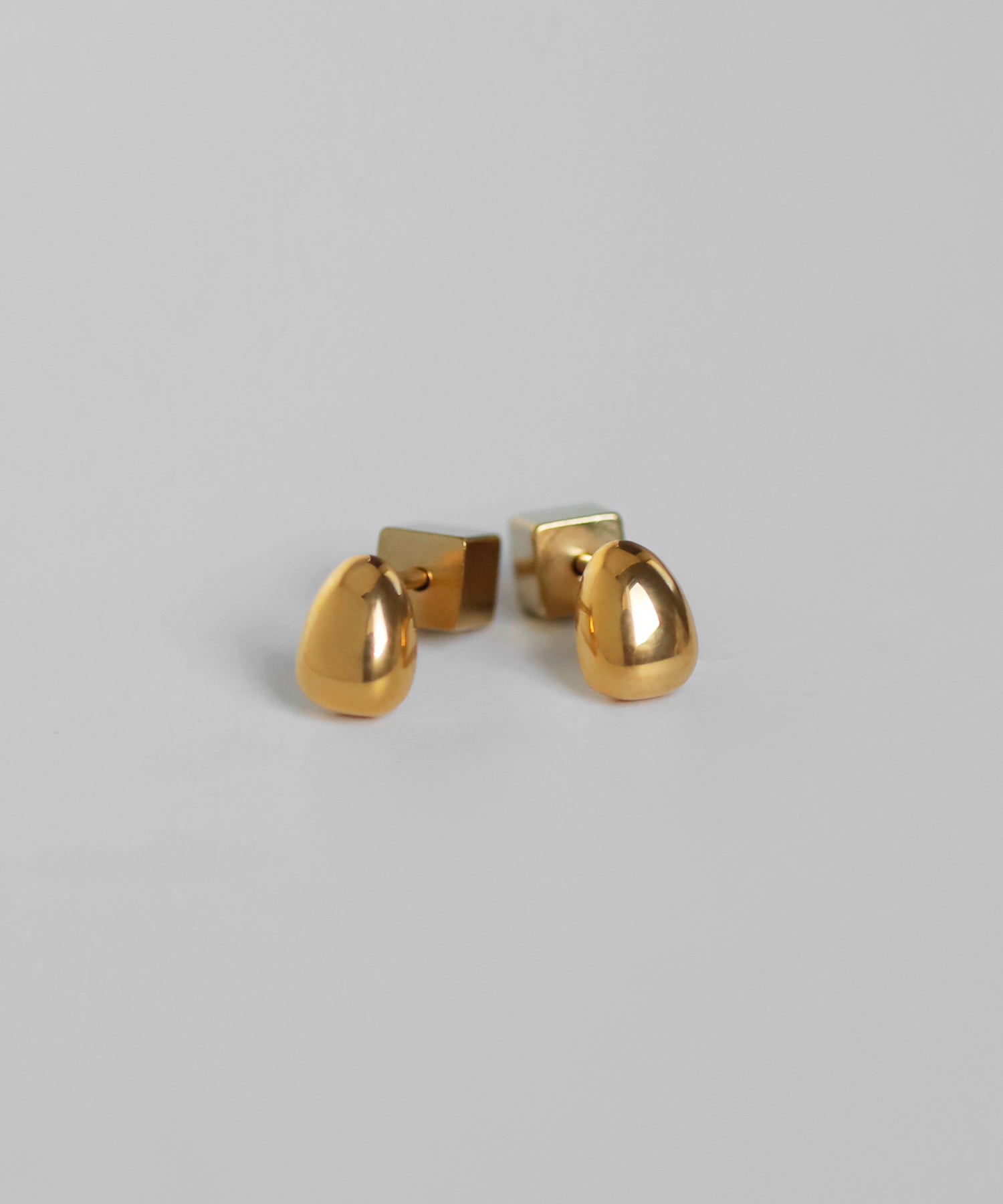 mimi33】【ステンレスIP】オーバルピアス[Sheerchic]｜アネモネ