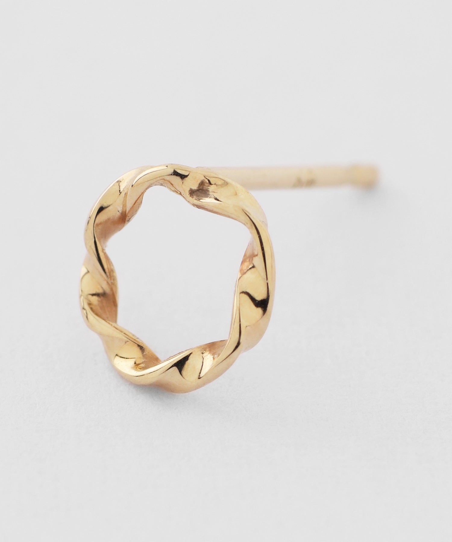 夢子　コンアフェット　K10 ツイストデザイン サークルピアス 夢子 コンアフェット K10 ツイストデザイン サークルピアス 金アレ対応