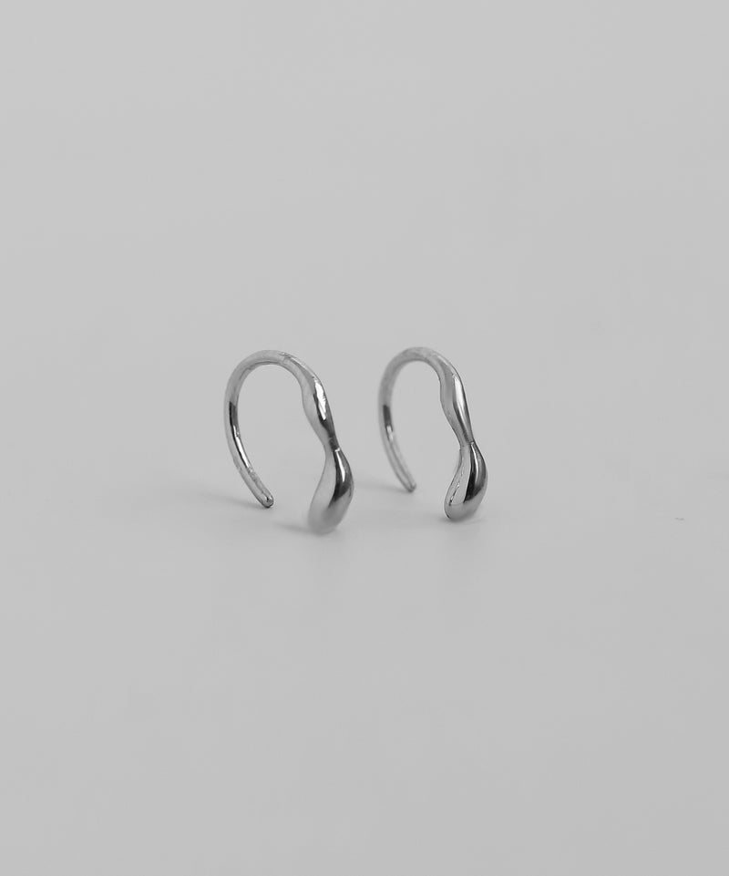 ニュアンスフックピアス[サージカルステンレス][Basic]