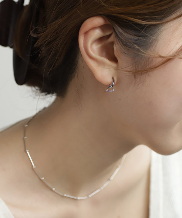 ビジューカールピアス[ステンレス][Sheerchic]