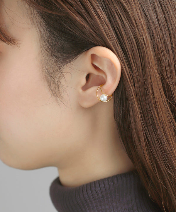 【ステンレス】パールイヤーカフ[TESHIGOTO]