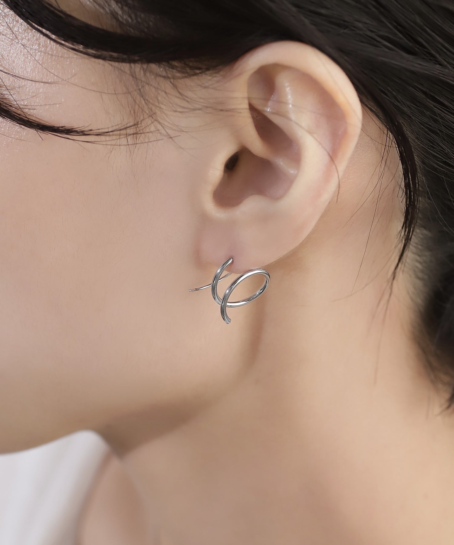 ピアス　No.5615 ANEMONE】【ステンレス】コイルピアス[TESHIGOTO]｜アネモネ