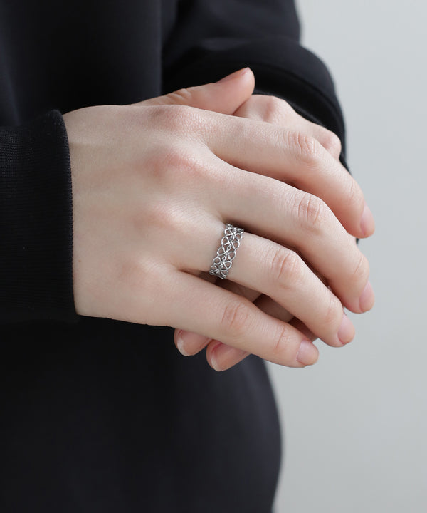 【ステンレス】レース調リング[TESHIGOTO]