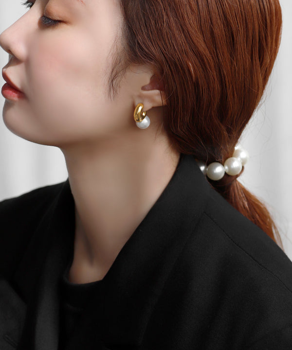 【ステンレス】パール×メタルフープピアス[TESHIGOTO]