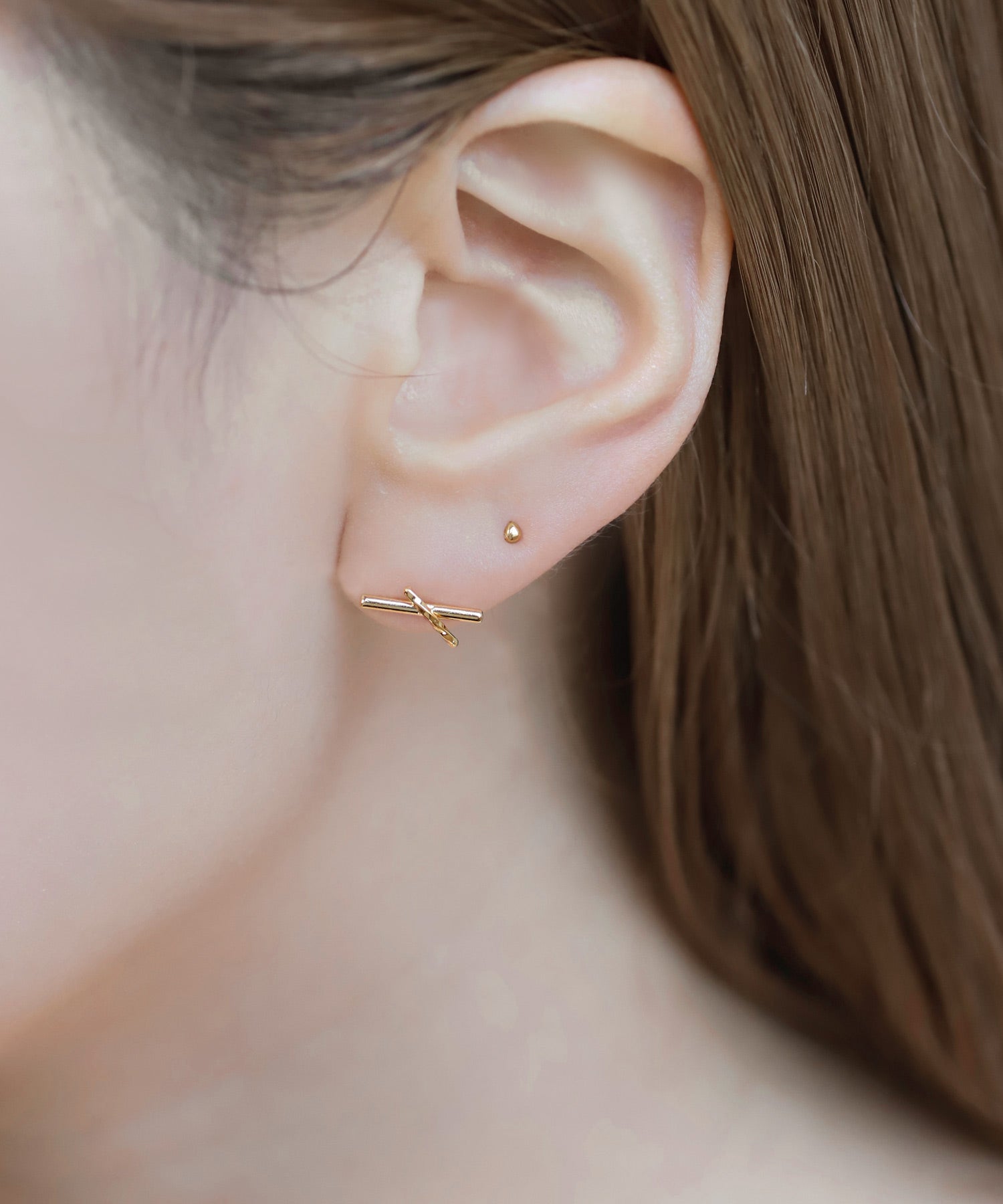 ANEMONE】【ステンレス】ドロップミニピアス[TESHIGOTO]｜アネモネ