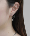 [Stainless Steel] Pearl & Loop Design Pierced Earrings [TESHIGOTO]