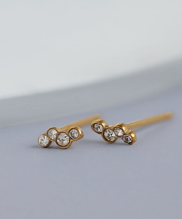 【ステンレス】ビジューピアス[TESHIGOTO]