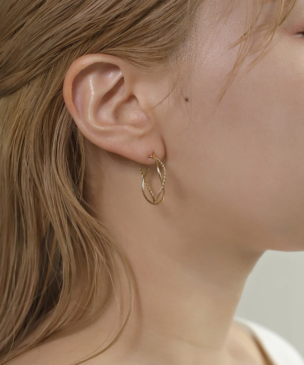 [Stainless Steel] Twist Line Hoop Earrings [TESHIGOTO]