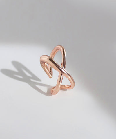 【数量限定・先行販売】【ギフトBOX・紙袋付】クロスラインイヤーカフ[Sheerchic]