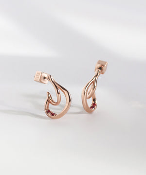 【数量限定・先行販売】【ギフトBOX・紙袋付】カラービジューダブルラインカールピアス[Sheerchic]