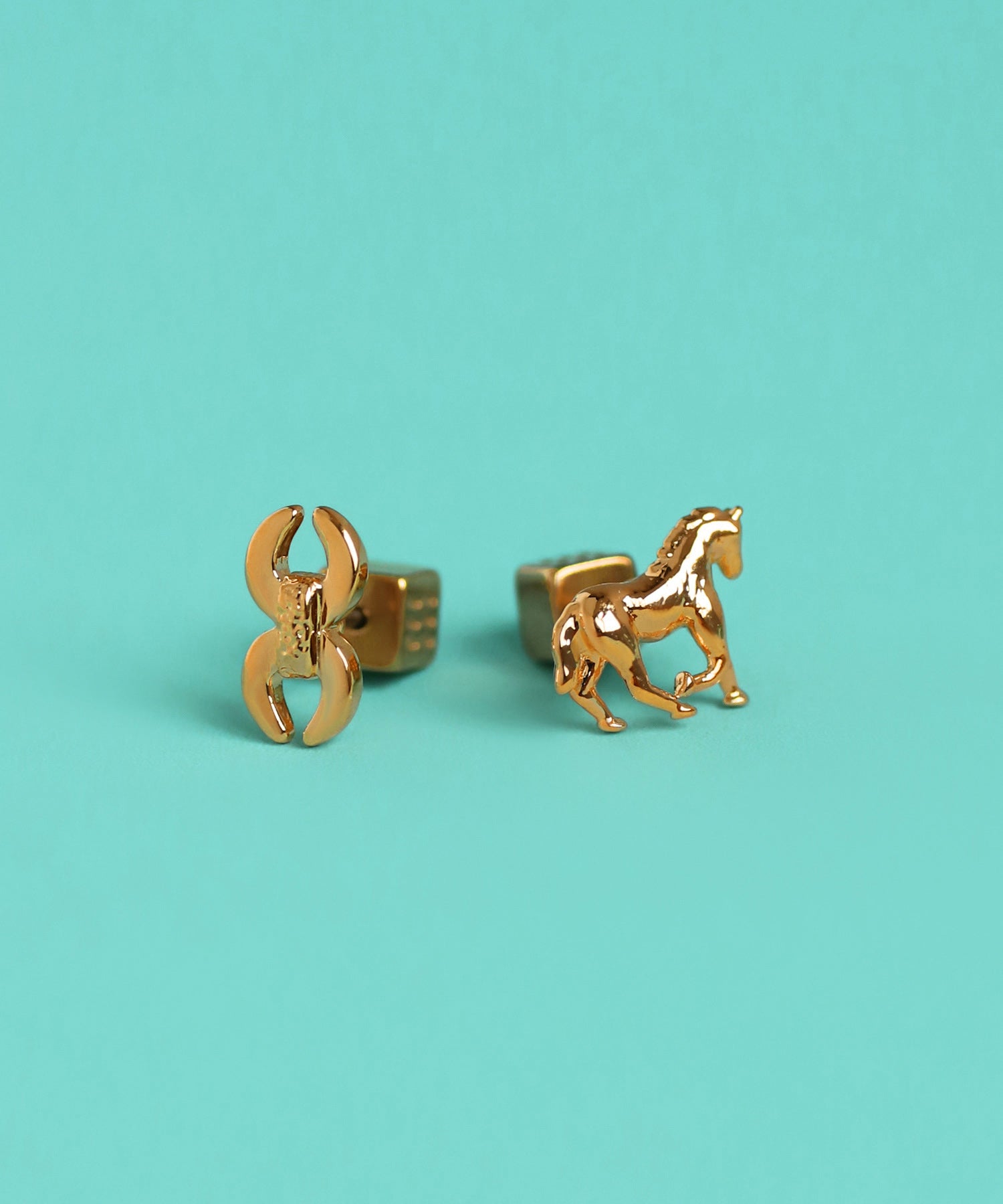 mimi33】【数量限定】ホースモチーフアシメピアス[Sheerchic