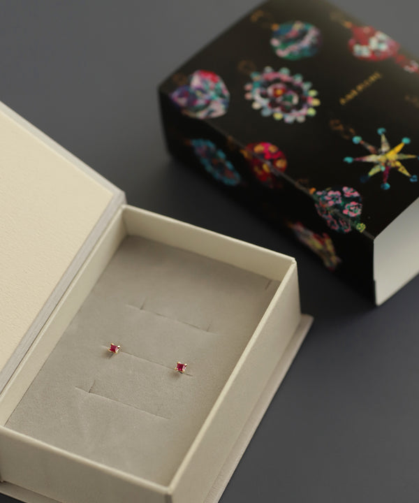 【数量限定・ギフトBOX付】天然石ピアス[K10]