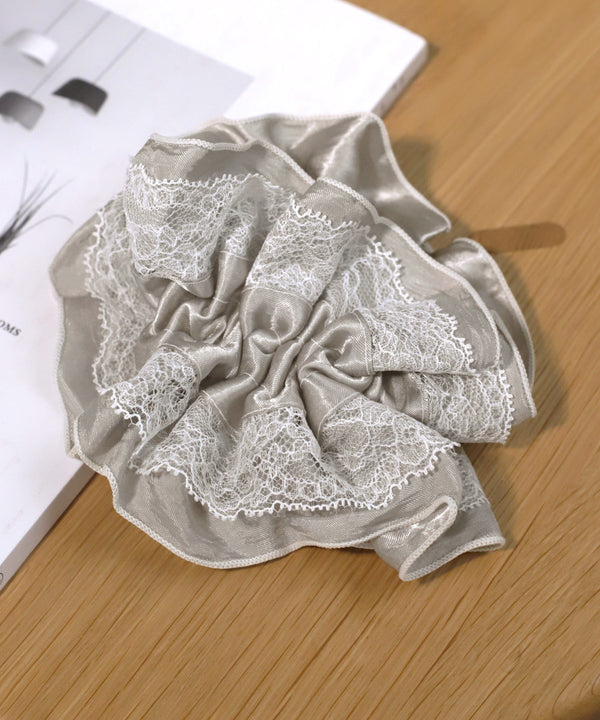 レース×サテンシュシュ