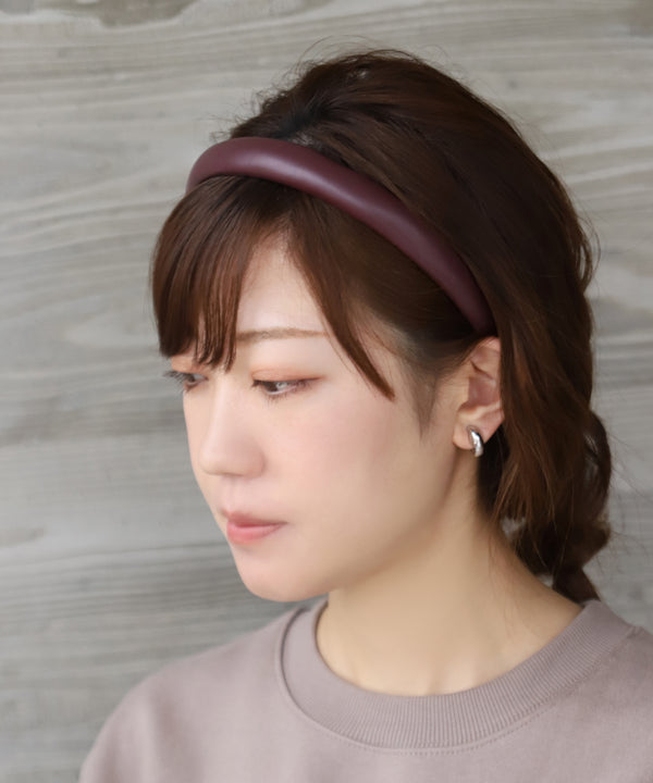 レザー調のボリュームカチューシャ