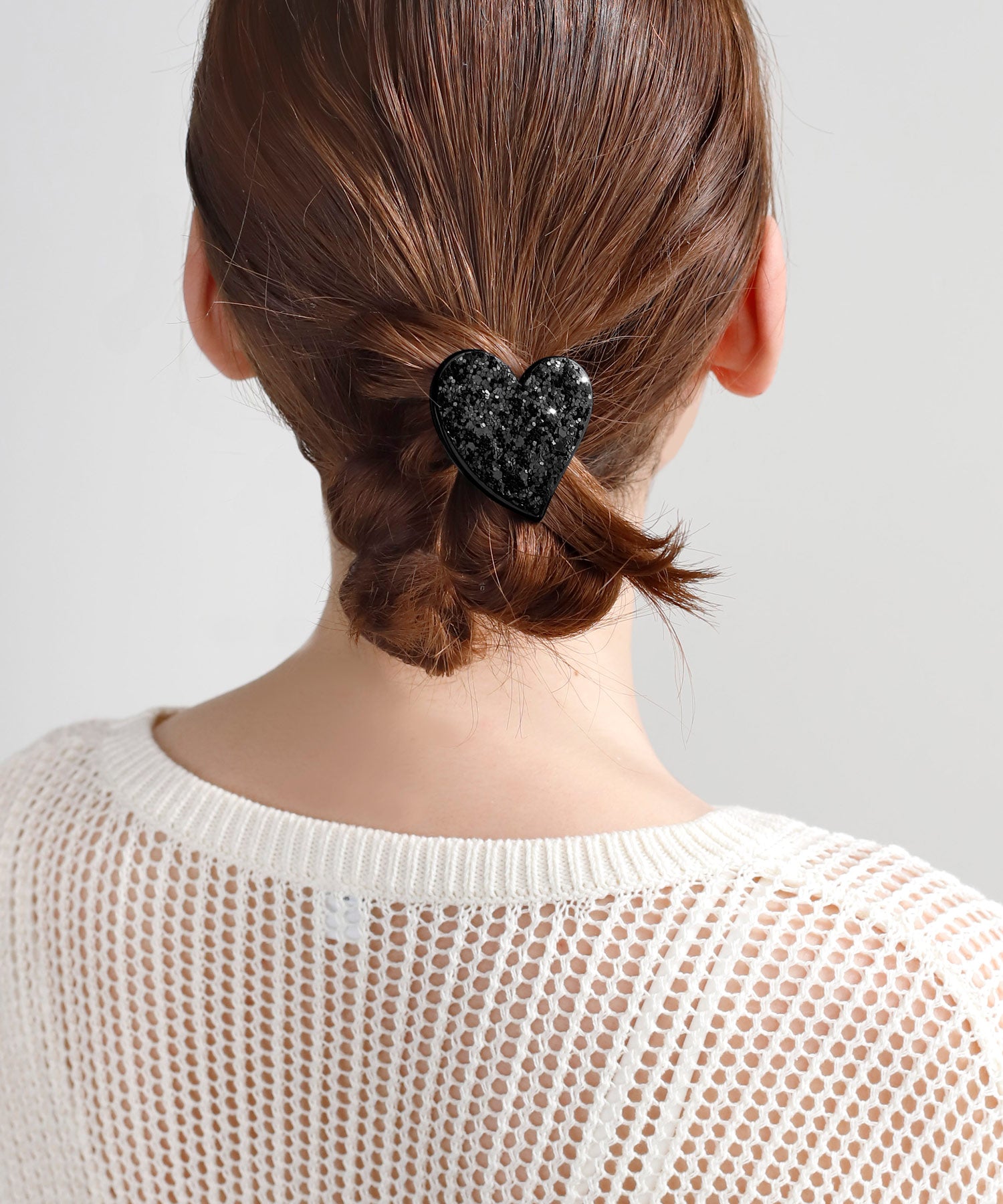 こだわり秋デザイン 黒うさちゃん ハートヘアゴム ANEMONE】グリッターハートプレートヘアゴム｜アネモネ・シエナロゼ