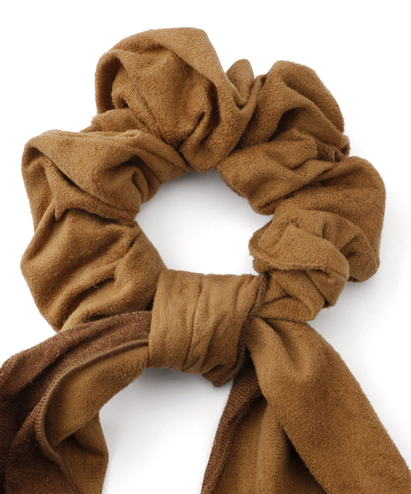 シックカラーのスエード調リボンシュシュ