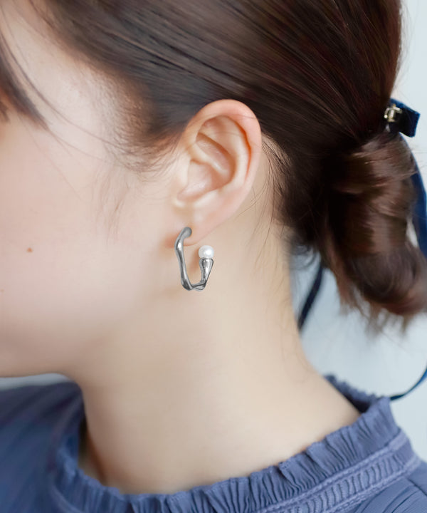 【ステンレス】パールポイントメタルフープピアス