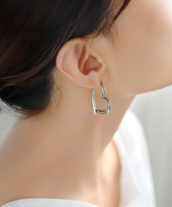 【ステンレス】ハートラインバックキャッチピアス
