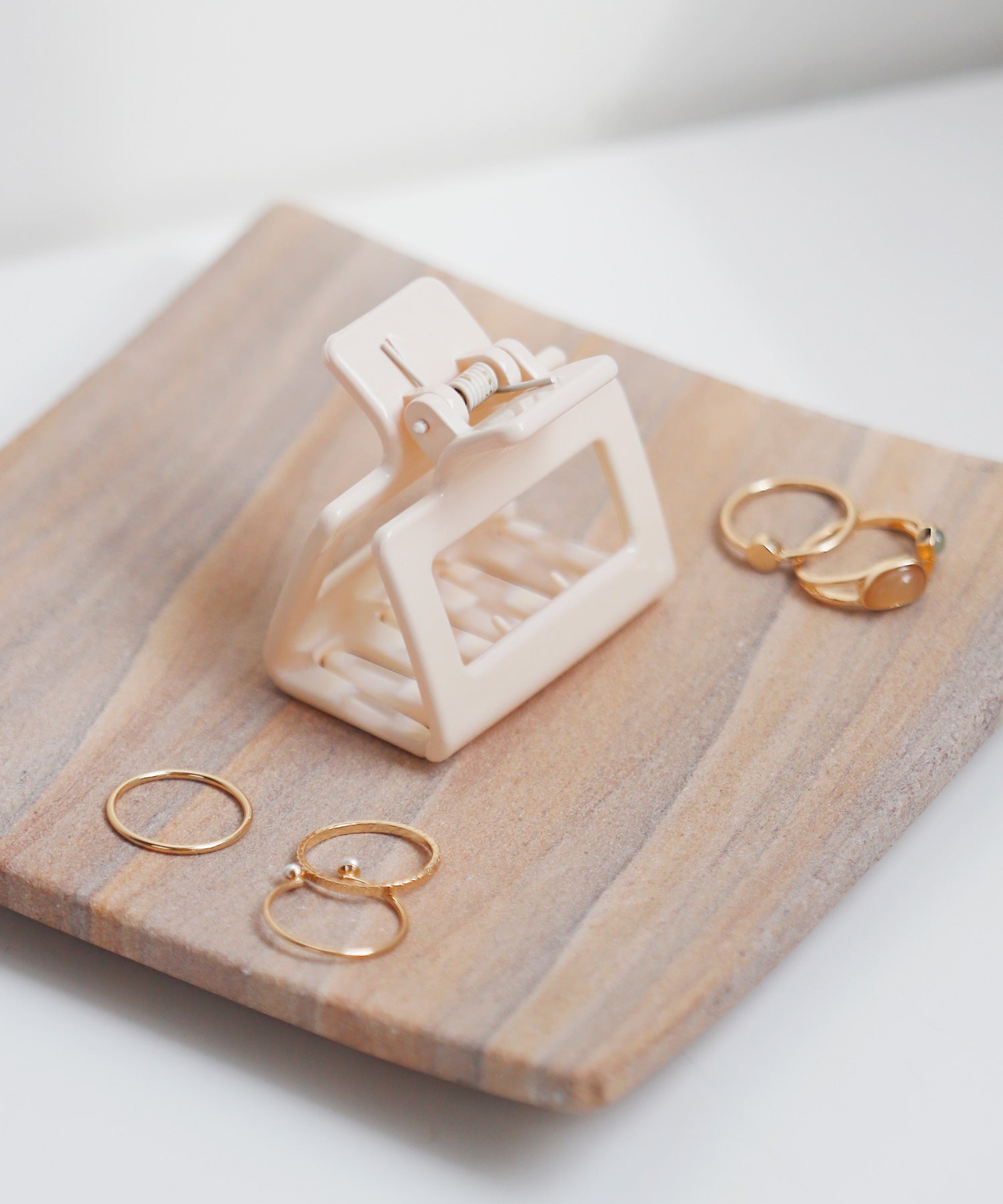 ANEMONE】シックカラーのスクエアバンス｜SANPO ONLINE(サンポー