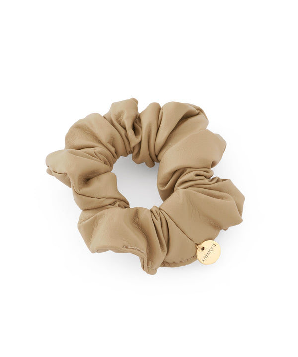 GISELe掲載ANEMONEのヘアアイテム: 2