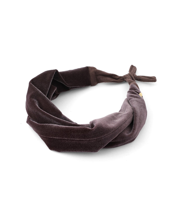 今期のトレンド！大人気のベロアヘアアクセ 9