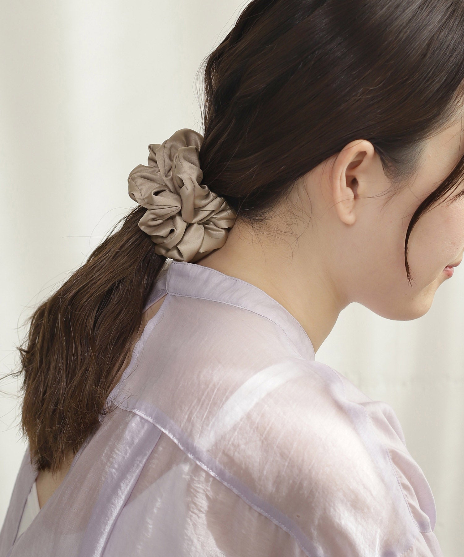 ANEMONE】サテンギャザーシュシュ｜アネモネ・シエナロゼ・ミミサン