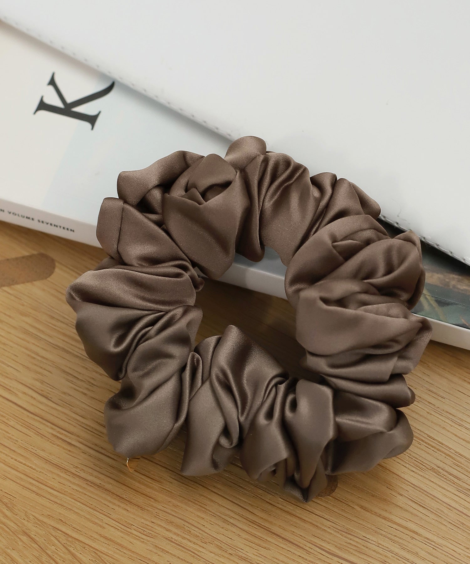 ANEMONE】サテンギャザーシュシュ｜アネモネ・シエナロゼ・ミミサン