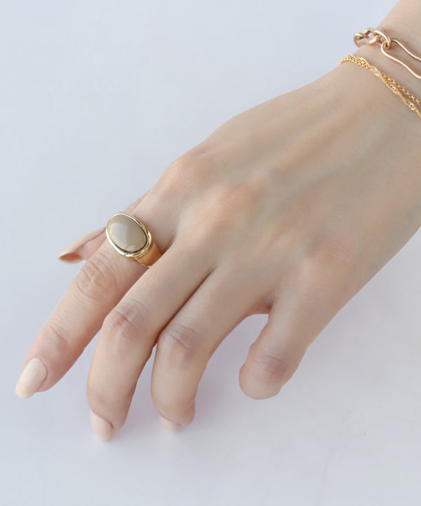 Earth-toned semi-oval ring