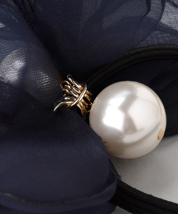 Airy flower and big pearl hair tie