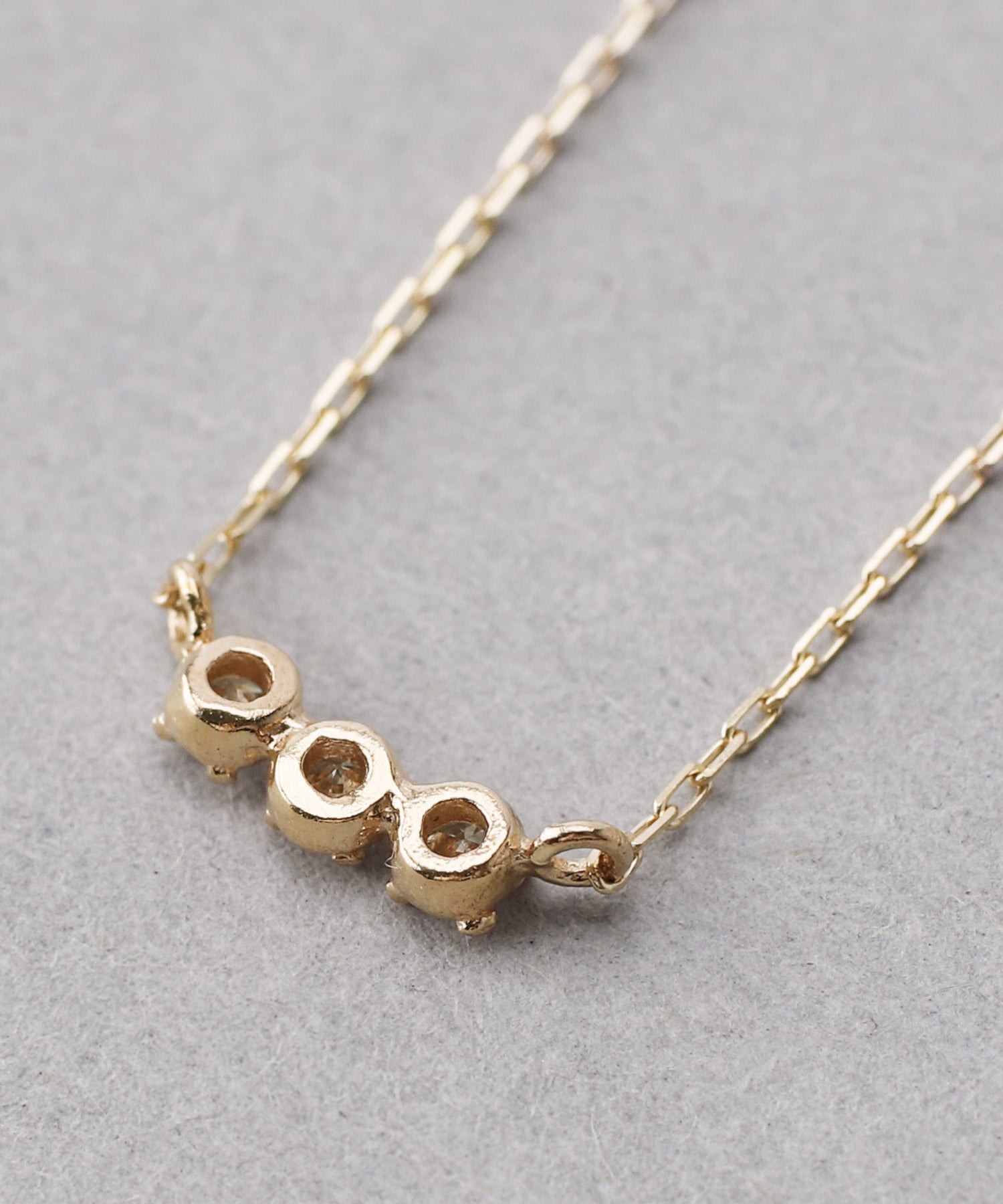 SIENA ROSE】三つ星ダイヤラインのネックレス｜SANPO ONLINE