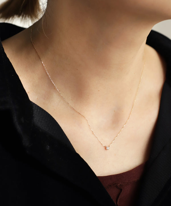 ダイヤモンドネックレス[8本ツメ・0.04ct]