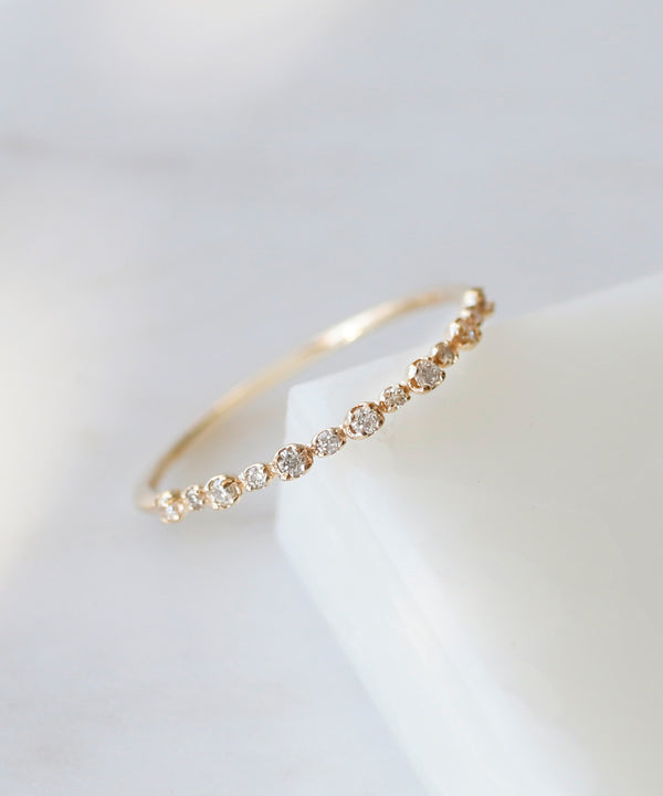 ハーフエタニティリング[0.1ct]