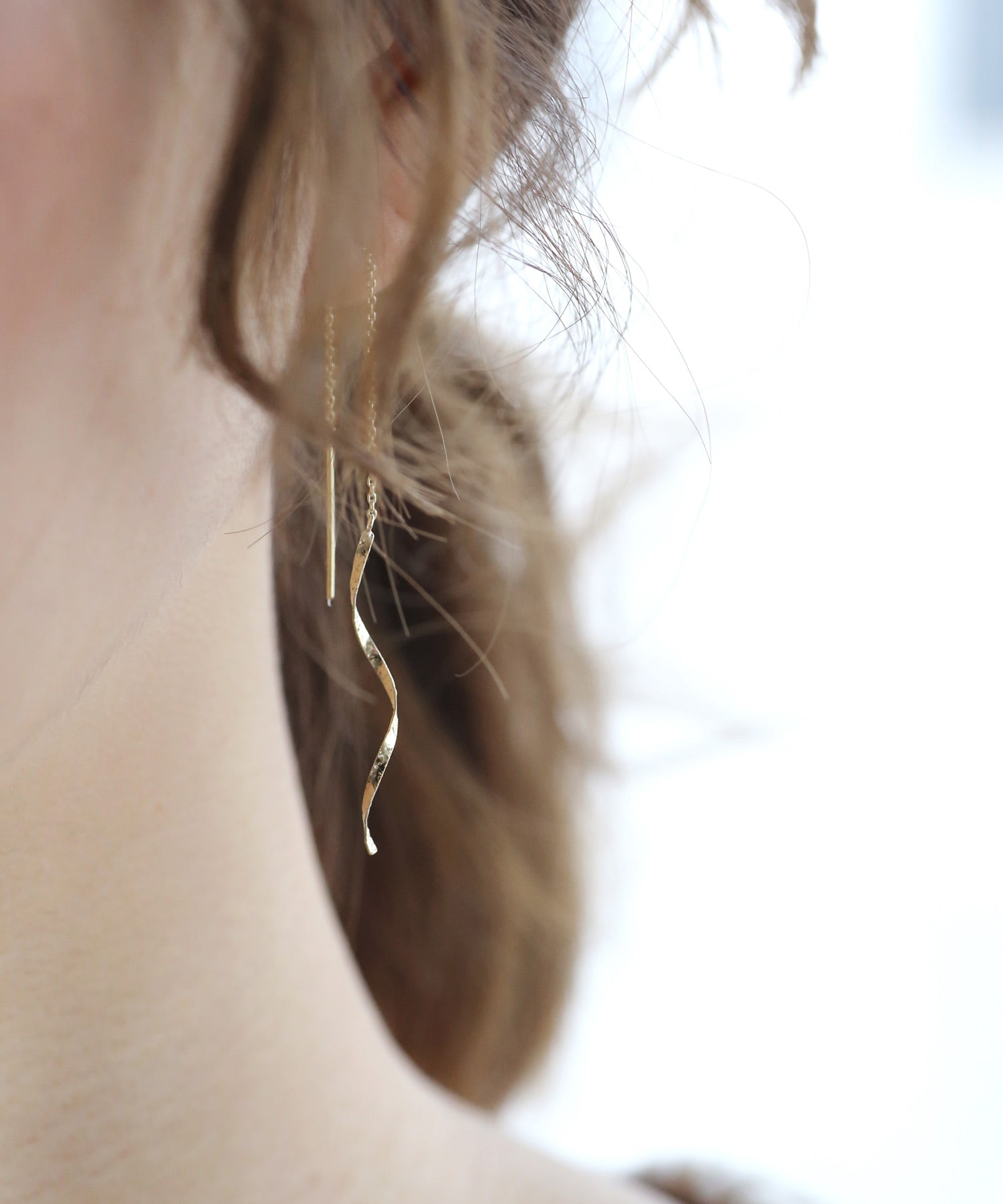 SIENA ROSE】らせんモチーフのアメリカンピアス｜SANPO ONLINE