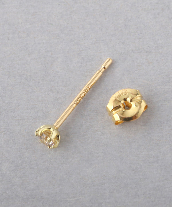 一粒ダイヤのスタッドピアス