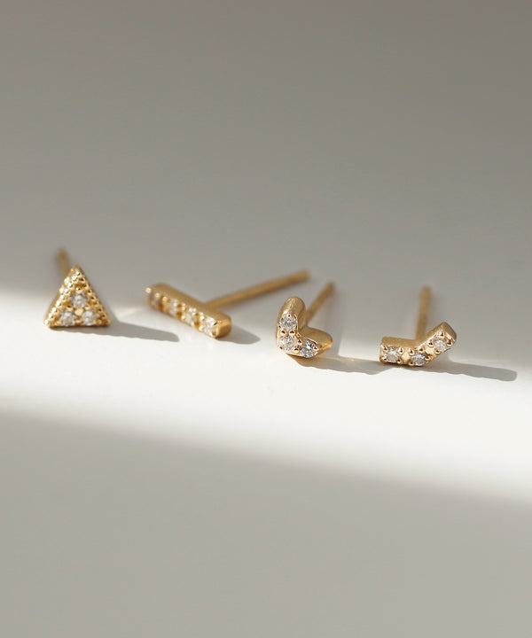 petit・スリムダイヤバーピアス