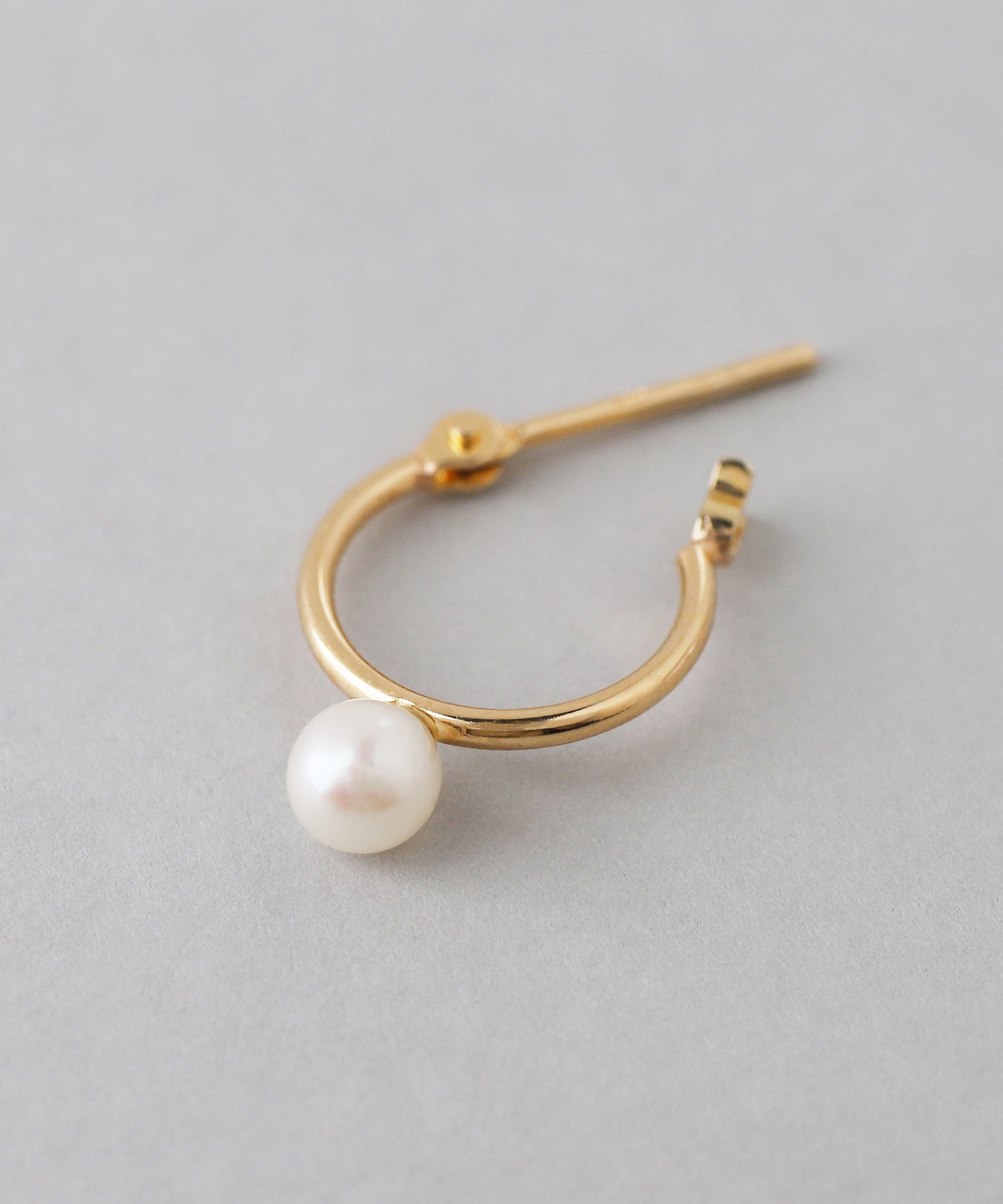 SIENAROSE】パイプフープパールピアス[M]｜アネモネ・シエナロゼ