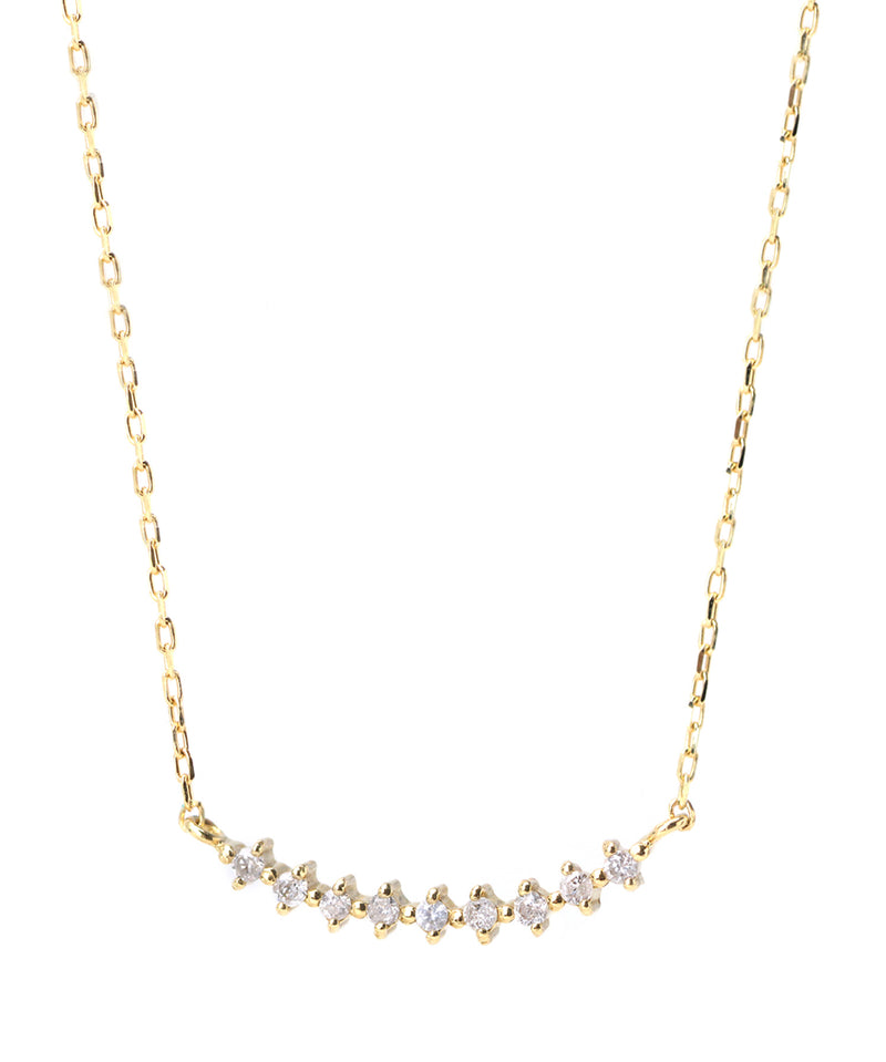 Curved 9-diamond necklace