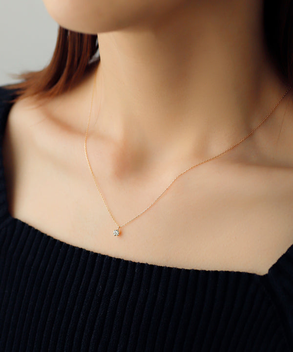一粒ダイヤモンドの18金ネックレス[0.15ct]