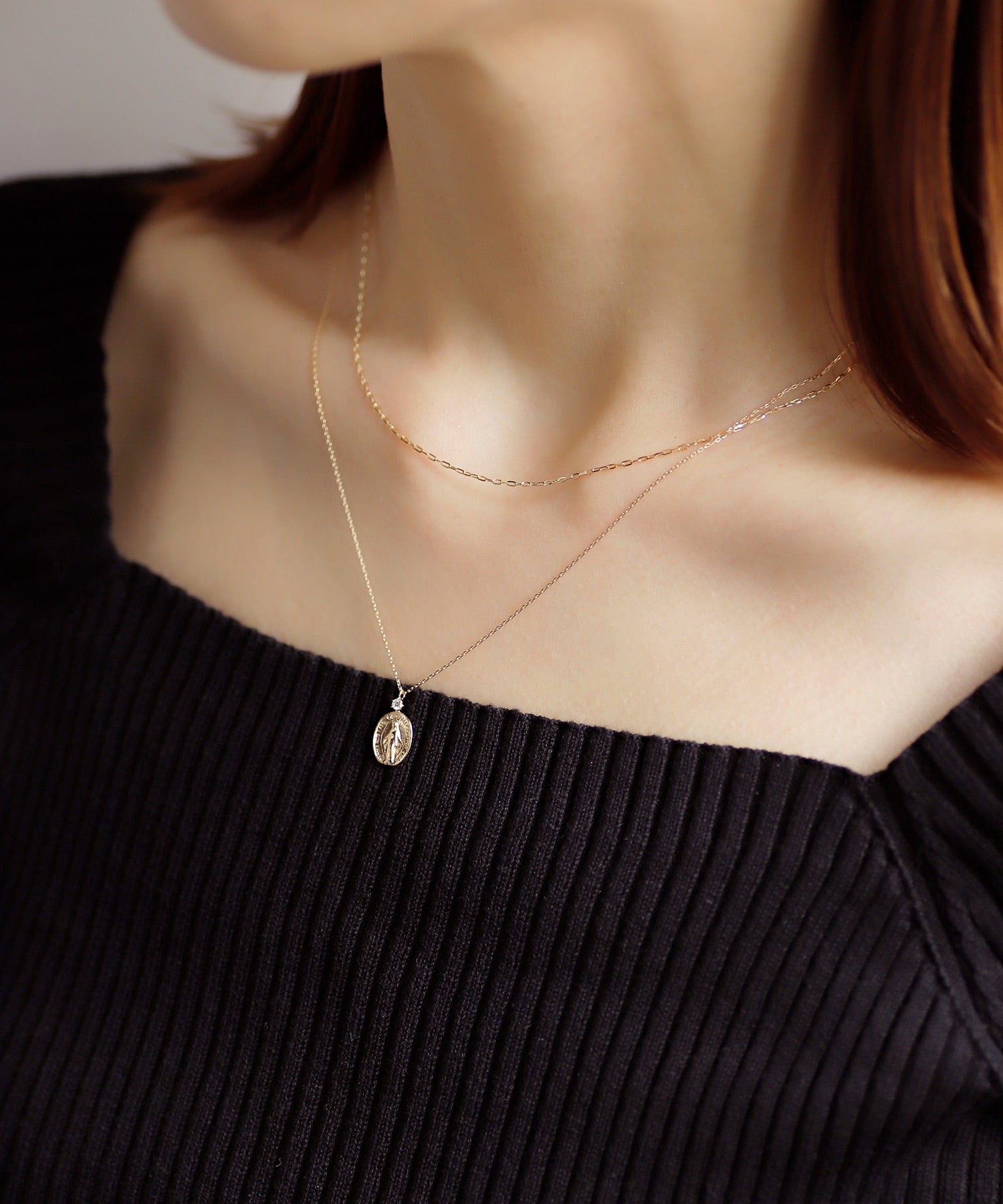 SIENA ROSE】一粒ダイヤを添えたマリアのメダイネックレス｜SANPO