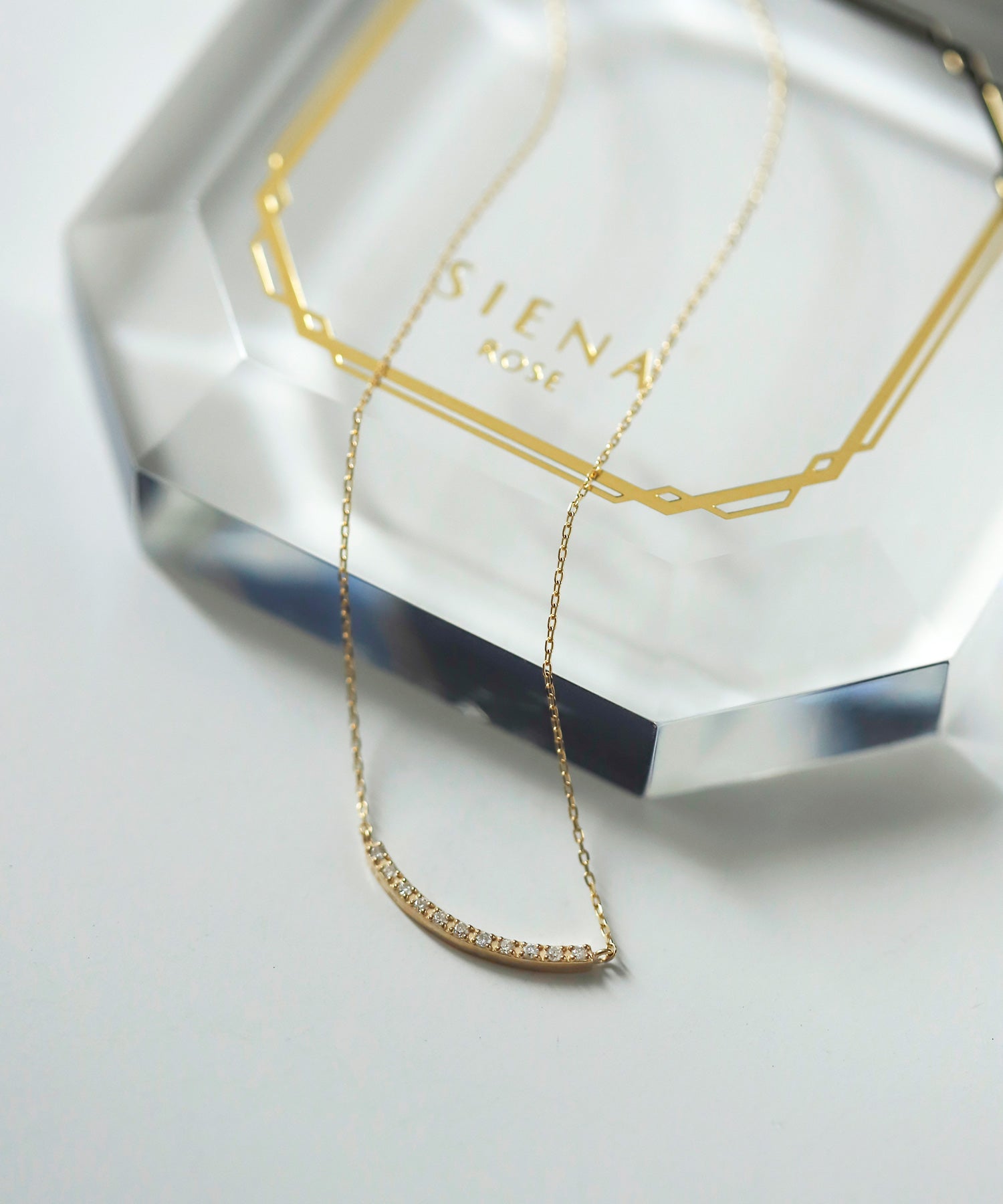 SIENA ROSE】petit・カーブダイヤネックレス｜SANPO ONLINE