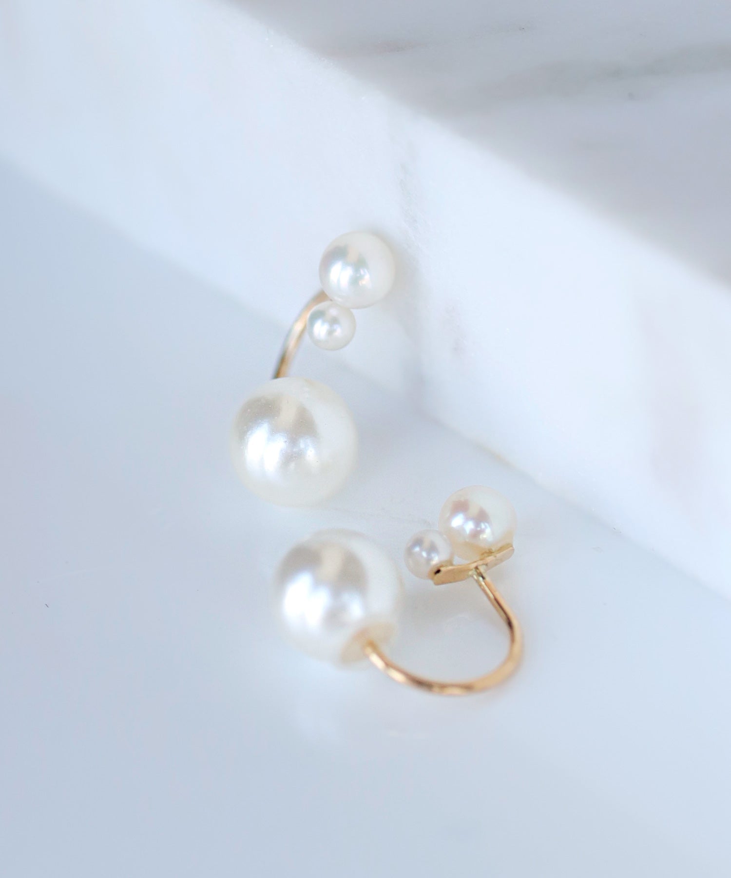 SIENA ROSE】【オンライン限定】Cラインのパールキャッチピアス