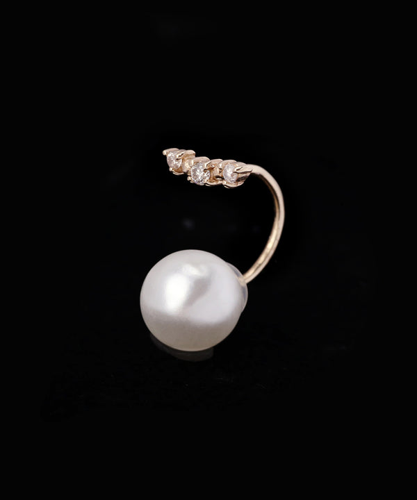 【オンライン限定】Cラインのパールキャッチピアス[ダイヤモンド]