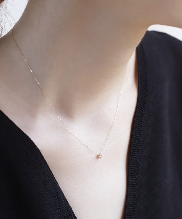 ダイヤモンドネックレス[6本ツメ・0.07ct]