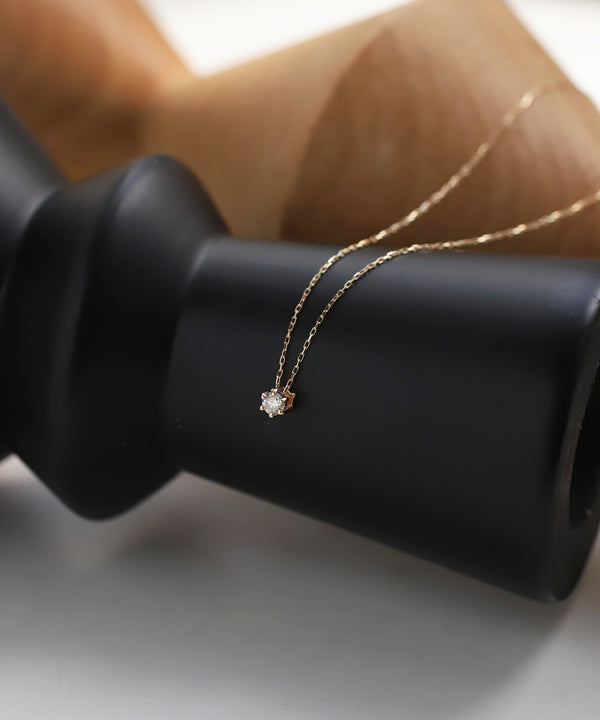 ダイヤモンドネックレス[6本ツメ・0.07ct]