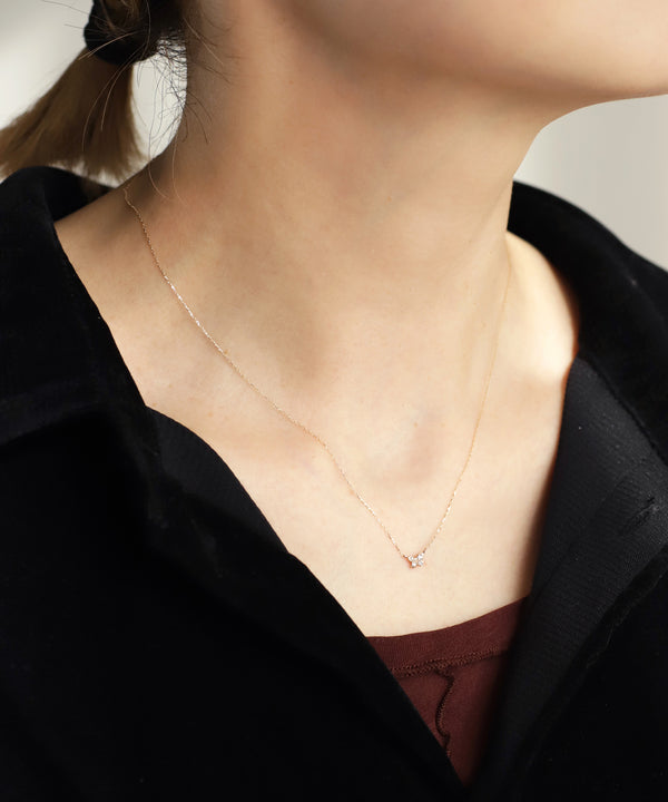 バタフライネックレス