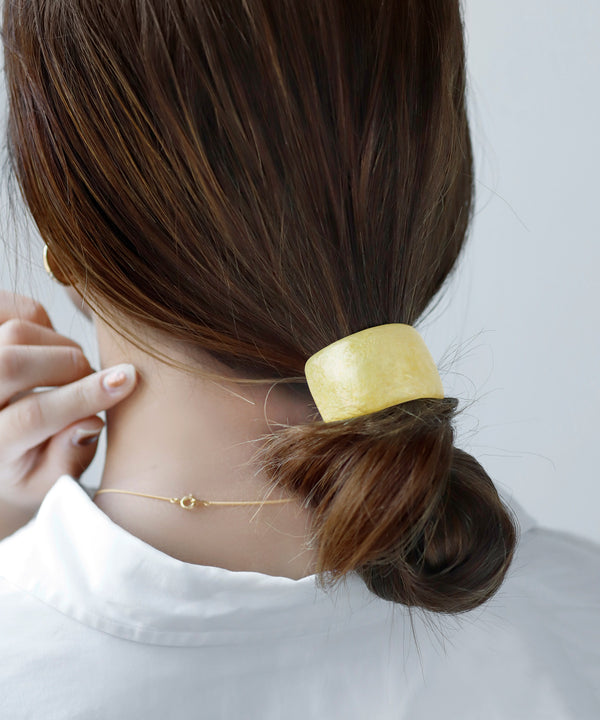 Pale Tone Square Arch Plate Hair Tie