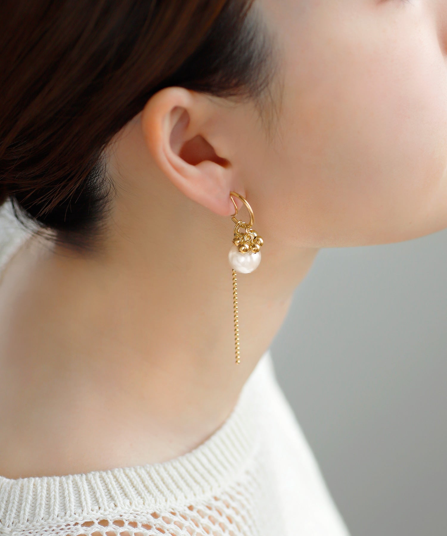 クリスマス♡パール入ワイヤーボールのキラキラドロップピアス／イヤリング ANEMONE】パール×ボールチェーンイヤリング｜アネモネ・シエナロゼ