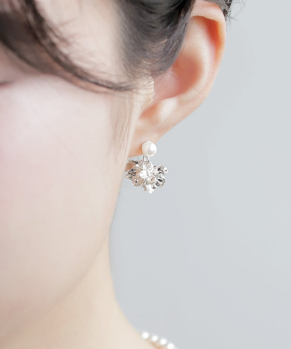 パール×フラワーピアス