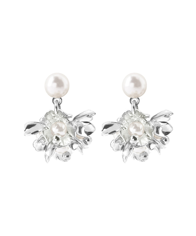 パール×フラワーピアス